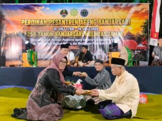 Gembrung Sholawat Warnai Peringatan Hari Jadi ke-258 Desa Banjarsari Madiun